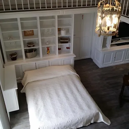 Torre Del Greco-napoli Apartment *
